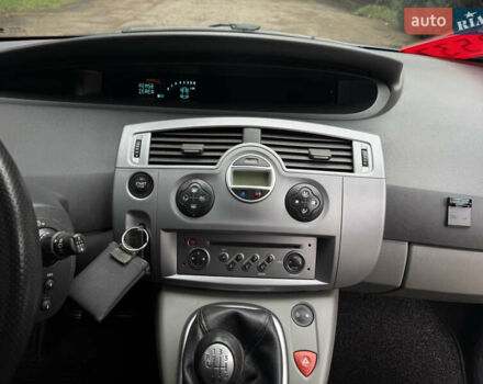 Серый Рено Сценик, объемом двигателя 1.6 л и пробегом 190 тыс. км за 5650 $, фото 25 на Automoto.ua