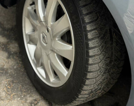 Серый Рено Сценик, объемом двигателя 1.6 л и пробегом 190 тыс. км за 5650 $, фото 2 на Automoto.ua