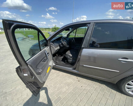 Сірий Рено Сценік, об'ємом двигуна 1.9 л та пробігом 300 тис. км за 5600 $, фото 14 на Automoto.ua