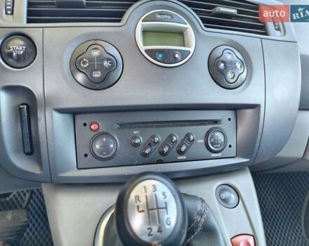 Серый Рено Сценик, объемом двигателя 1.5 л и пробегом 240 тыс. км за 5650 $, фото 5 на Automoto.ua