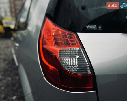 Сірий Рено Сценік, об'ємом двигуна 2 л та пробігом 128 тис. км за 7100 $, фото 29 на Automoto.ua