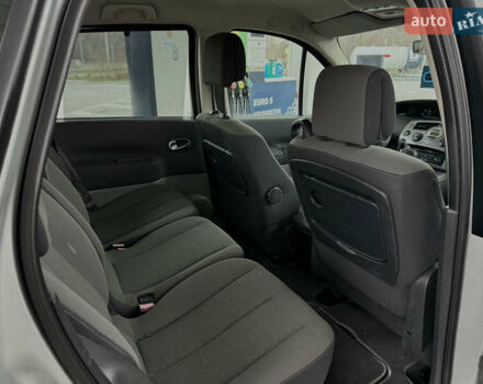 Серый Рено Сценик, объемом двигателя 1.6 л и пробегом 147 тыс. км за 6700 $, фото 9 на Automoto.ua