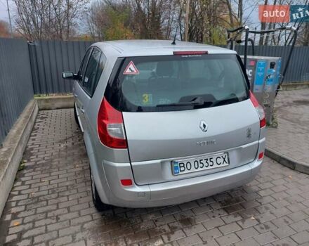 Серый Рено Сценик, объемом двигателя 2 л и пробегом 217 тыс. км за 5700 $, фото 3 на Automoto.ua