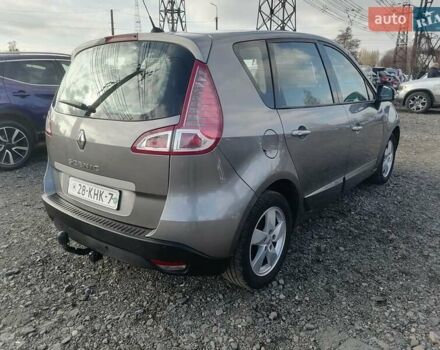 Серый Рено Сценик, объемом двигателя 1.6 л и пробегом 156 тыс. км за 7200 $, фото 3 на Automoto.ua