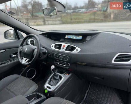 Сірий Рено Сценік, об'ємом двигуна 1.6 л та пробігом 176 тис. км за 7700 $, фото 26 на Automoto.ua