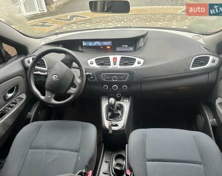 Сірий Рено Сценік, об'ємом двигуна 1.46 л та пробігом 271 тис. км за 4750 $, фото 10 на Automoto.ua