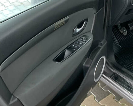 Серый Рено Сценик, объемом двигателя 1.6 л и пробегом 214 тыс. км за 7350 $, фото 39 на Automoto.ua