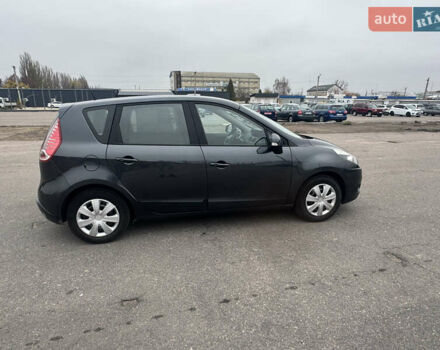 Серый Рено Сценик, объемом двигателя 1.6 л и пробегом 218 тыс. км за 7800 $, фото 11 на Automoto.ua