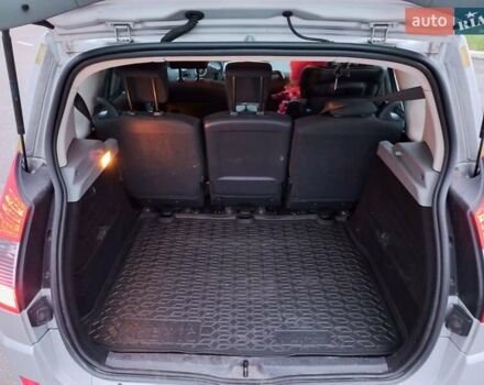 Серый Рено Сценик, объемом двигателя 2 л и пробегом 220 тыс. км за 6400 $, фото 7 на Automoto.ua