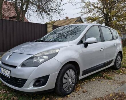 Серый Рено Сценик, объемом двигателя 1.46 л и пробегом 290 тыс. км за 6300 $, фото 2 на Automoto.ua