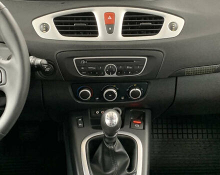 Серый Рено Сценик, объемом двигателя 1.6 л и пробегом 214 тыс. км за 7350 $, фото 68 на Automoto.ua