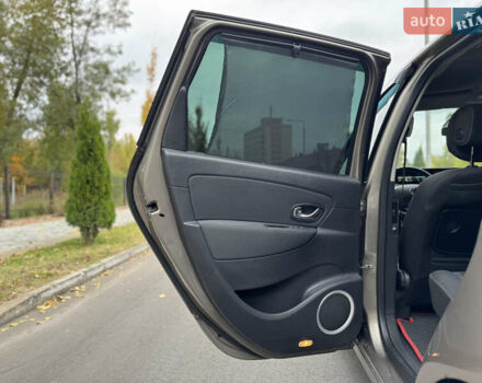 Сірий Рено Сценік, об'ємом двигуна 1.5 л та пробігом 234 тис. км за 5700 $, фото 45 на Automoto.ua