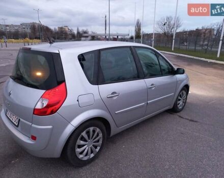 Серый Рено Сценик, объемом двигателя 2 л и пробегом 220 тыс. км за 6400 $, фото 3 на Automoto.ua
