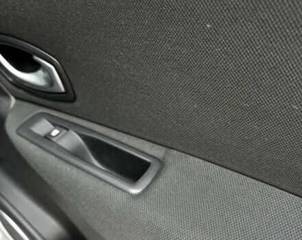 Серый Рено Сценик, объемом двигателя 2 л и пробегом 272 тыс. км за 6800 $, фото 30 на Automoto.ua