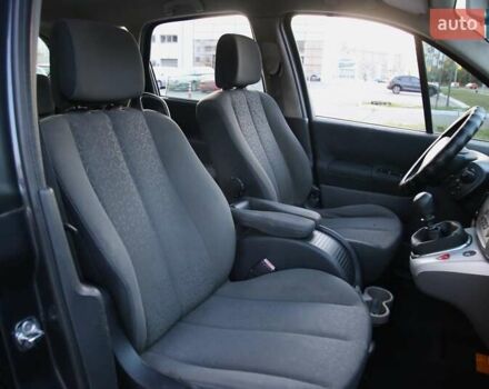 Серый Рено Сценик, объемом двигателя 1.5 л и пробегом 211 тыс. км за 6300 $, фото 9 на Automoto.ua