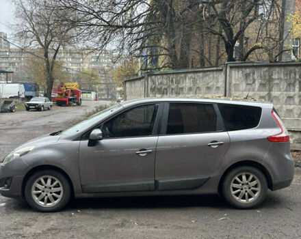 Серый Рено Сценик, объемом двигателя 1.87 л и пробегом 320 тыс. км за 6300 $, фото 3 на Automoto.ua