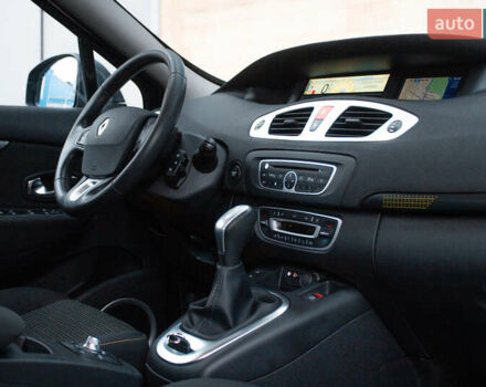 Серый Рено Сценик, объемом двигателя 2 л и пробегом 130 тыс. км за 8200 $, фото 18 на Automoto.ua