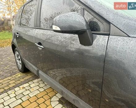 Серый Рено Сценик, объемом двигателя 1.5 л и пробегом 270 тыс. км за 4700 $, фото 14 на Automoto.ua