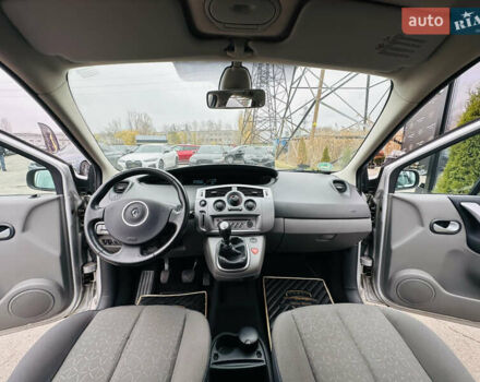 Серый Рено Сценик, объемом двигателя 1.6 л и пробегом 540 тыс. км за 6900 $, фото 19 на Automoto.ua