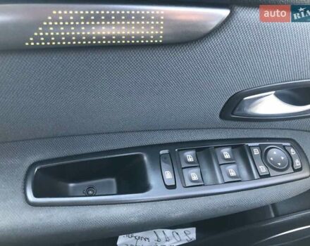Рено Сценик 2009 в Болграде на Automoto.ua Серый Рено Сценик, объемом двигателя 1.4 л и пробегом 193 тыс. км за 6700 $, фото 16 на Automoto.ua