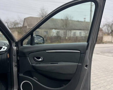 Сірий Рено Сценік, об'ємом двигуна 1.6 л та пробігом 176 тис. км за 7700 $, фото 14 на Automoto.ua