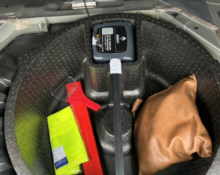 Сірий Рено Сценік, об'ємом двигуна 1.6 л та пробігом 176 тис. км за 7700 $, фото 27 на Automoto.ua