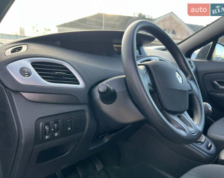 Сірий Рено Сценік, об'ємом двигуна 1.6 л та пробігом 237 тис. км за 7650 $, фото 28 на Automoto.ua