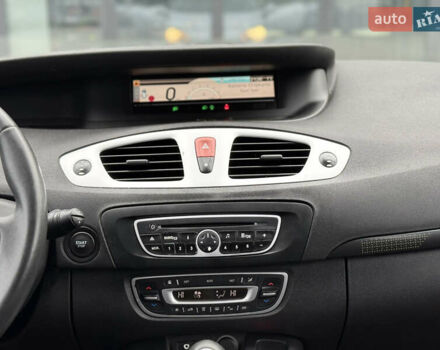 Серый Рено Сценик, объемом двигателя 1.6 л и пробегом 196 тыс. км за 6700 $, фото 37 на Automoto.ua