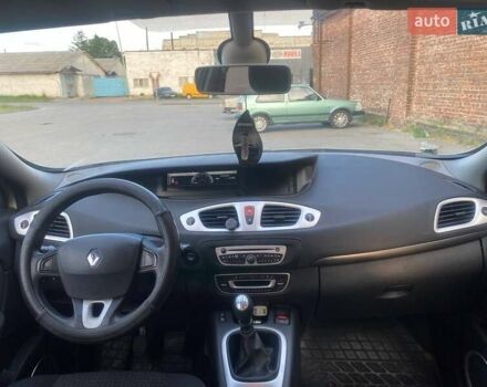 Рено Сценик 2009 в Чернигове на Automoto.ua Серый Рено Сценик, объемом двигателя 1.5 л и пробегом 240 тыс. км за 6400 $, фото 7 на Automoto.ua