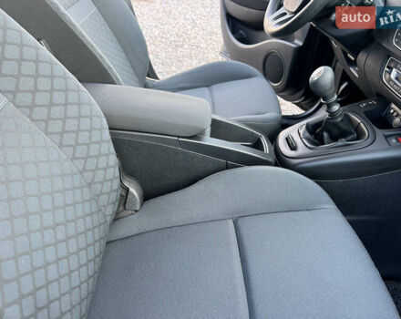 Сірий Рено Сценік, об'ємом двигуна 1.6 л та пробігом 237 тис. км за 7650 $, фото 50 на Automoto.ua