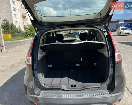 Серый Рено Сценик, объемом двигателя 1.5 л и пробегом 295 тыс. км за 5800 $, фото 1 на Automoto.ua