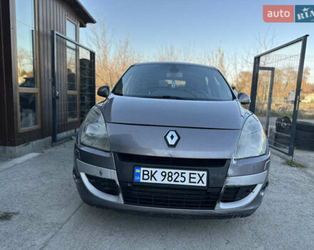 Серый Рено Сценик, объемом двигателя 1.46 л и пробегом 265 тыс. км за 4950 $, фото 1 на Automoto.ua