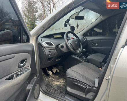 Серый Рено Сценик, объемом двигателя 1.6 л и пробегом 291 тыс. км за 6200 $, фото 5 на Automoto.ua