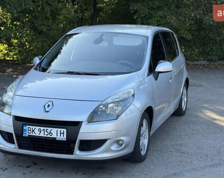 Серый Рено Сценик, объемом двигателя 2 л и пробегом 272 тыс. км за 6800 $, фото 2 на Automoto.ua