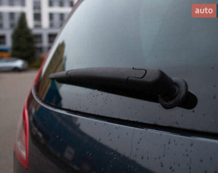 Серый Рено Сценик, объемом двигателя 2 л и пробегом 130 тыс. км за 8200 $, фото 49 на Automoto.ua