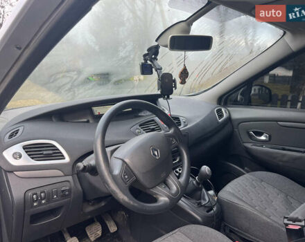 Серый Рено Сценик, объемом двигателя 1.6 л и пробегом 291 тыс. км за 6200 $, фото 4 на Automoto.ua