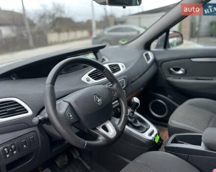 Сірий Рено Сценік, об'ємом двигуна 1.6 л та пробігом 176 тис. км за 7700 $, фото 19 на Automoto.ua