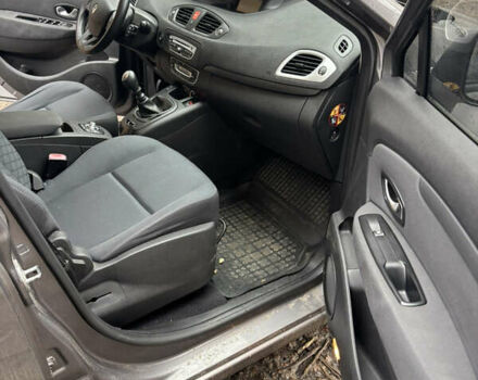 Серый Рено Сценик, объемом двигателя 1.87 л и пробегом 320 тыс. км за 6300 $, фото 17 на Automoto.ua