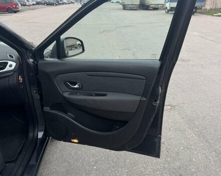 Серый Рено Сценик, объемом двигателя 1.6 л и пробегом 218 тыс. км за 7800 $, фото 36 на Automoto.ua