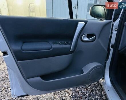 Серый Рено Сценик, объемом двигателя 1.6 л и пробегом 228 тыс. км за 5450 $, фото 17 на Automoto.ua