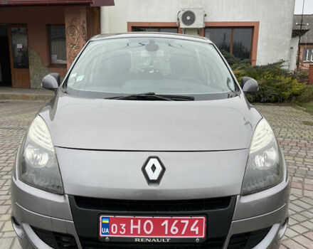 Сірий Рено Сценік, об'ємом двигуна 1.5 л та пробігом 268 тис. км за 6450 $, фото 1 на Automoto.ua