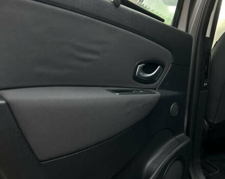 Серый Рено Сценик, объемом двигателя 1.5 л и пробегом 241 тыс. км за 5950 $, фото 28 на Automoto.ua