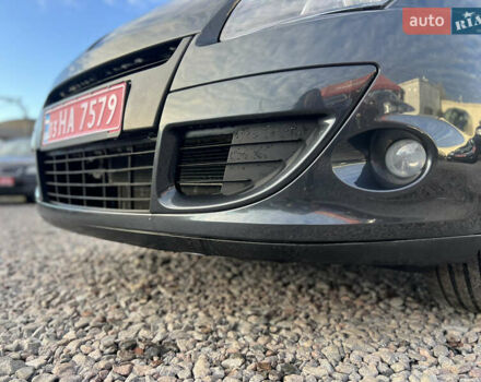 Сірий Рено Сценік, об'ємом двигуна 1.6 л та пробігом 237 тис. км за 7650 $, фото 11 на Automoto.ua