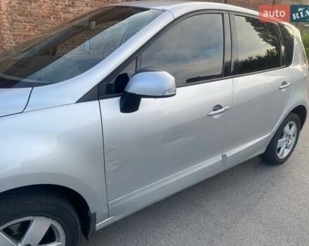 Рено Сценик 2009 в Чернигове на Automoto.ua Серый Рено Сценик, объемом двигателя 1.5 л и пробегом 240 тыс. км за 6400 $, фото 6 на Automoto.ua