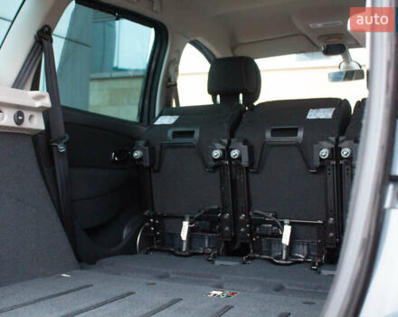 Серый Рено Сценик, объемом двигателя 2 л и пробегом 130 тыс. км за 8200 $, фото 42 на Automoto.ua