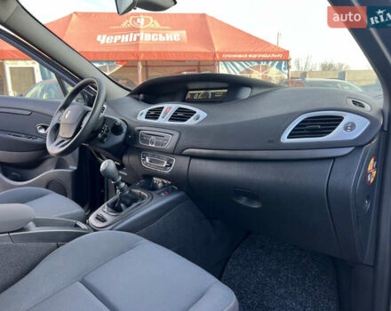 Сірий Рено Сценік, об'ємом двигуна 1.6 л та пробігом 237 тис. км за 7650 $, фото 47 на Automoto.ua