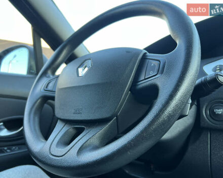 Сірий Рено Сценік, об'ємом двигуна 1.6 л та пробігом 237 тис. км за 7650 $, фото 67 на Automoto.ua