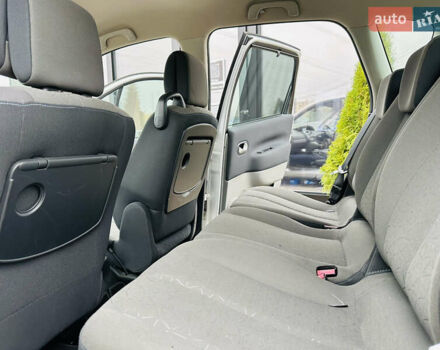 Серый Рено Сценик, объемом двигателя 1.6 л и пробегом 540 тыс. км за 6900 $, фото 16 на Automoto.ua