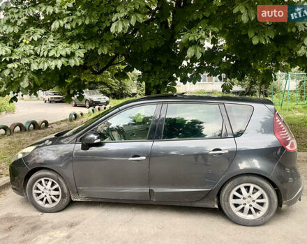 Серый Рено Сценик, объемом двигателя 1.5 л и пробегом 208 тыс. км за 6200 $, фото 1 на Automoto.ua