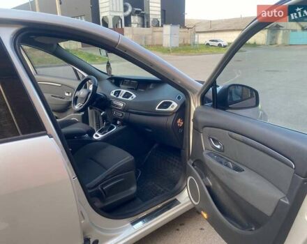 Рено Сценик 2009 в Чернигове на Automoto.ua Серый Рено Сценик, объемом двигателя 1.5 л и пробегом 240 тыс. км за 6400 $, фото 9 на Automoto.ua